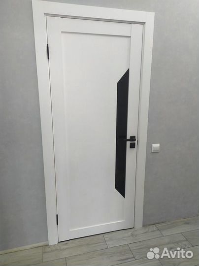 Двери межкомнатные из массива