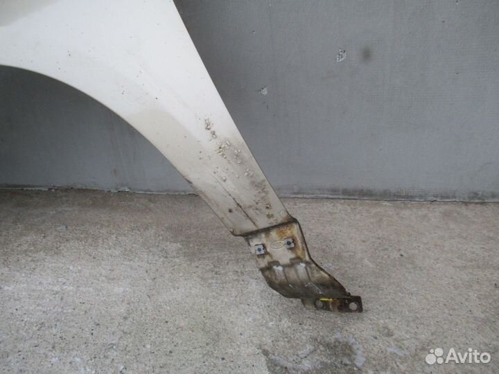 Крыло переднее левое Kia Carnival