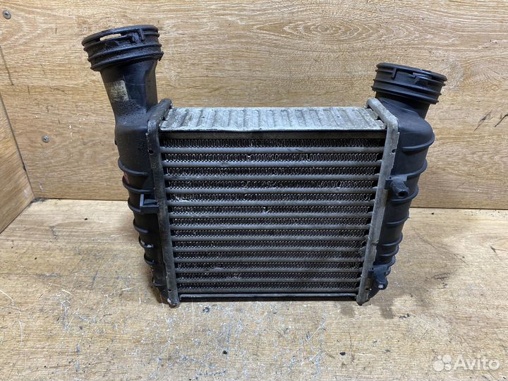 Интеркулер Skoda Superb 1 2,5 128473