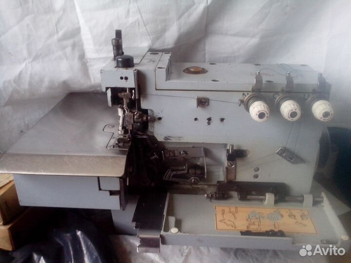 Швейная машина оверлок Textima 8515, Иглы