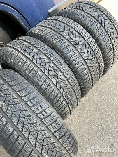 Pirelli Winter Sottozero 3 225/45 R18 и 255/40 R18 98V