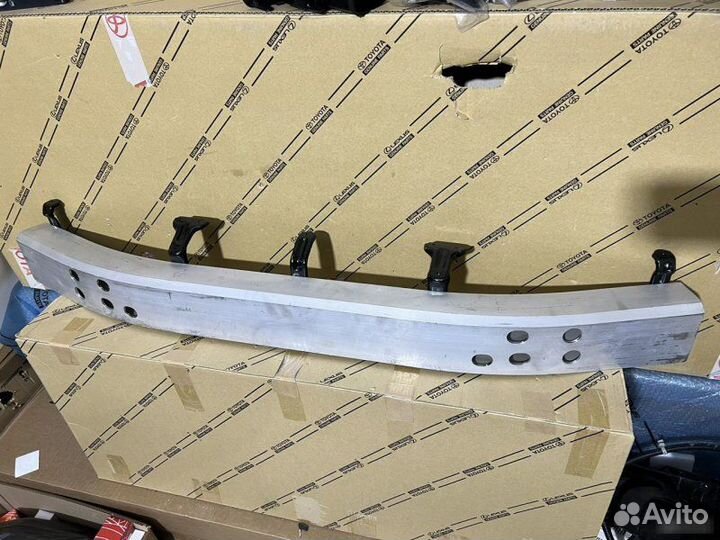 Усилитель, балка передний Toyota Land Cruiser