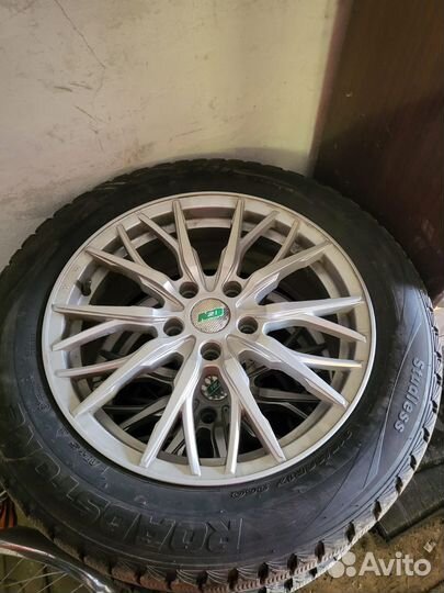 Продам колеса на KIA