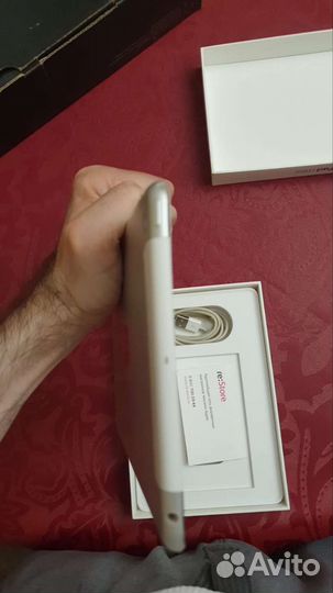 Продам iPad mini 32gb белый
