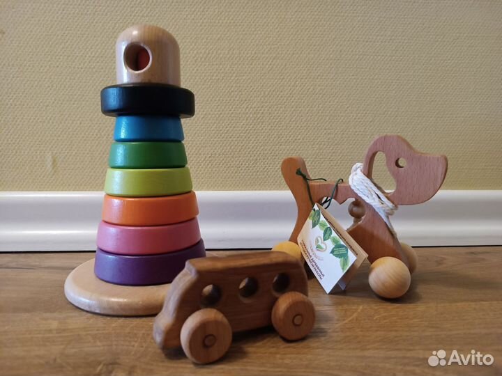 Деревянные игрушки для малыша