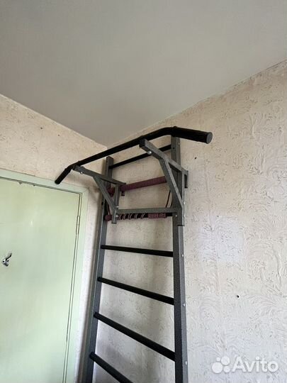 Шведская стенка с турником и брусьями