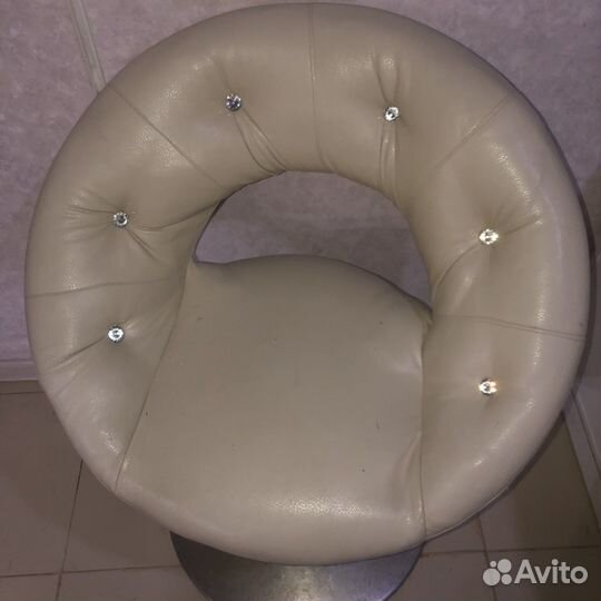 Маникюрное кресло