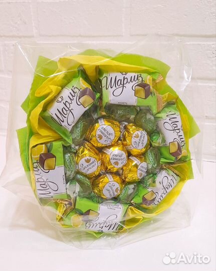 Сладкий букет из конфет