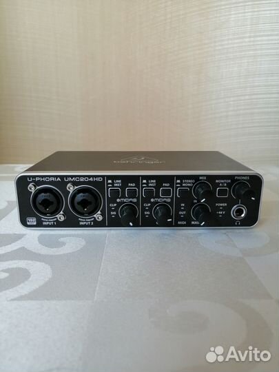 Внешняя звуковая карта Behringer UMC204hd