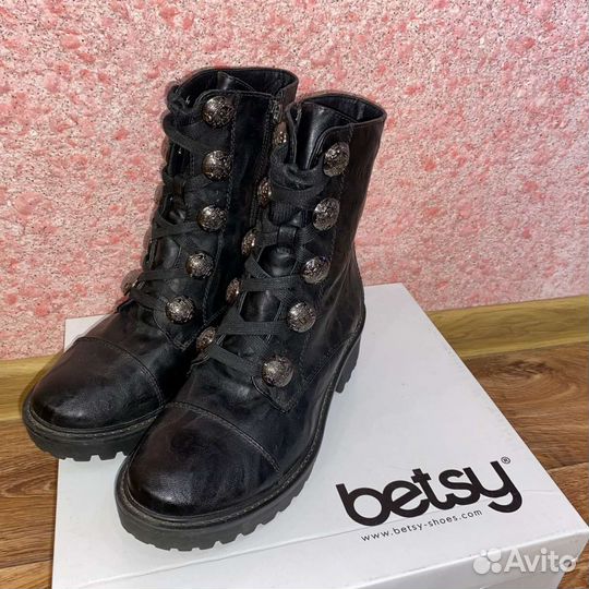Ботинки женские 36 размер