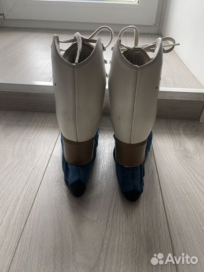 Фигурные коньки edea 200