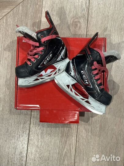 Коньки хоккейные детские