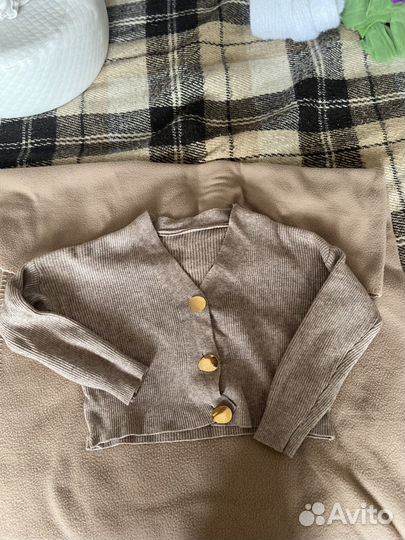 Свитера женские