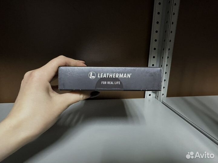 Мультитул Leatherman Free P2 Stainless 832638