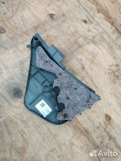 Пол багажника Toyota Prius 2 NHW20 (2003 - 2011)