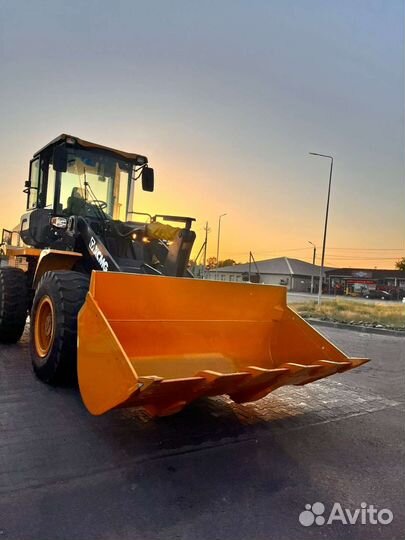 Фронтальный погрузчик XCMG LW330RU, 2023