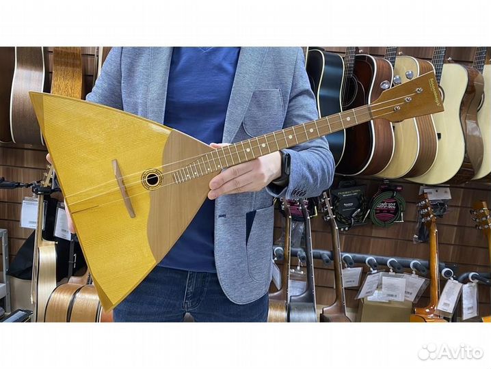 Балалайкеръ BSS-AK балалайкеръ Student Classic Бал