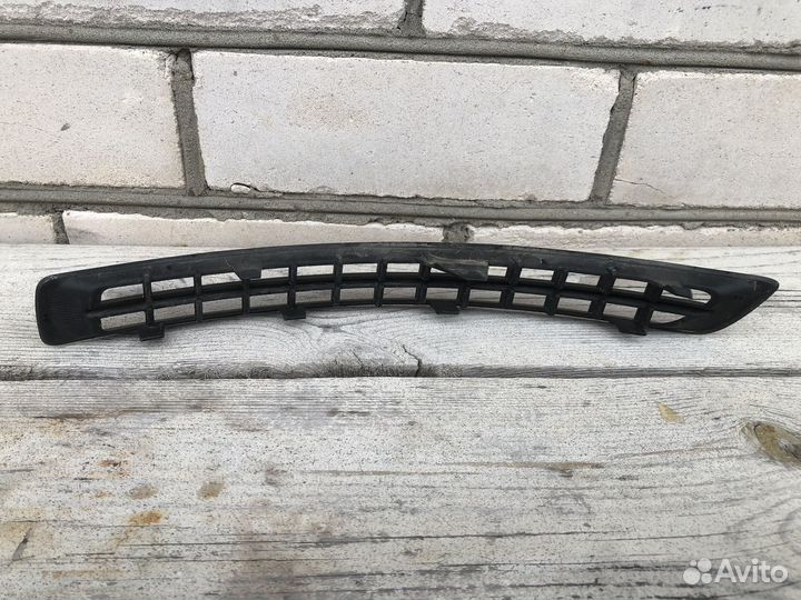 Решетки переднего бампера volvo 30678954