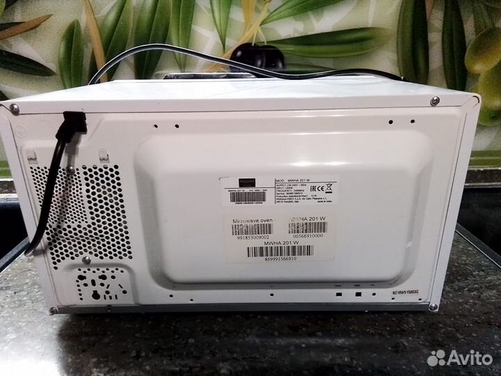 Микроволновая печь Hotpoint Ariston