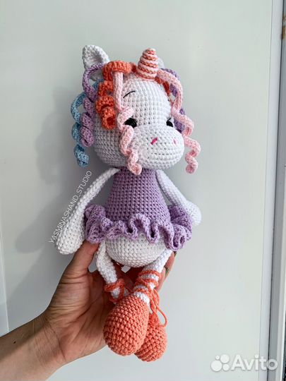 Вязаная игрушка Единорог