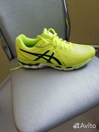 Кроссовки волейбольные asics