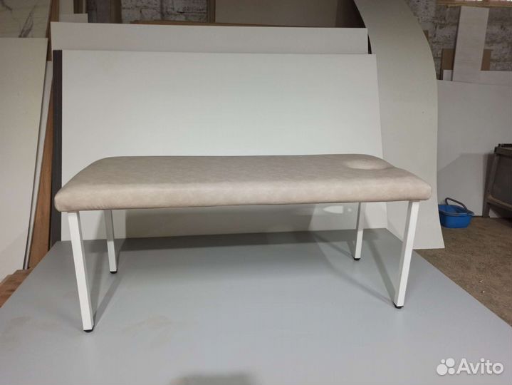 Массажная кушетка