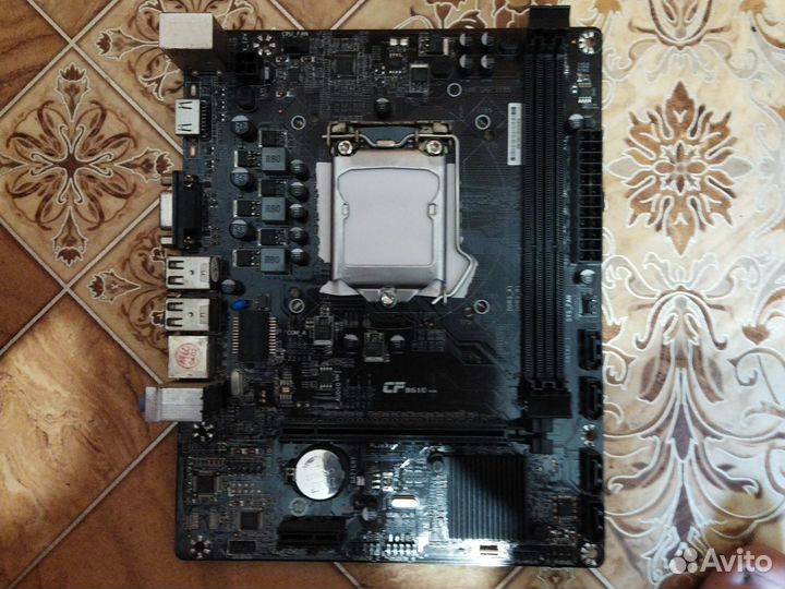 Материнская плата