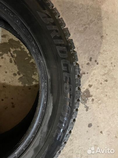 Bridgestone Blizzak Spike-02 205/55 R16