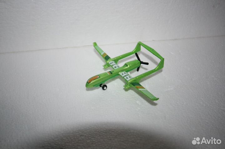 Беспилотник дрон matchbox mattel самолет