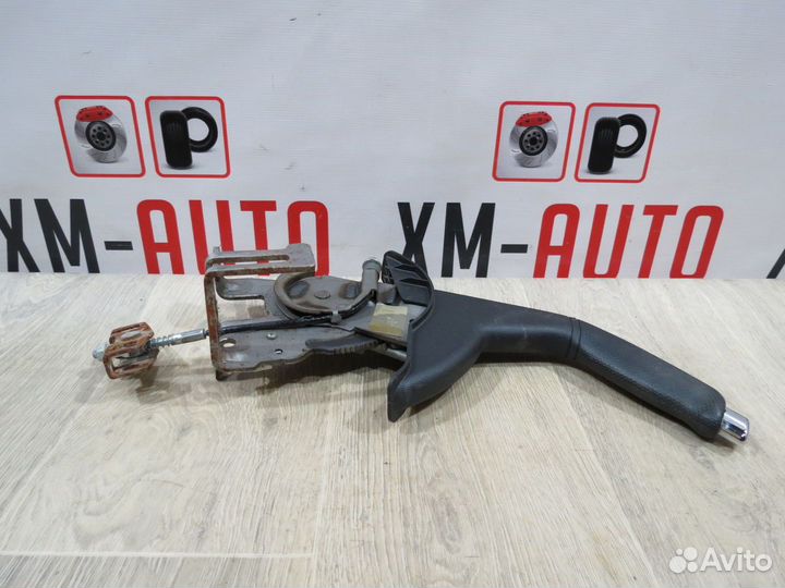 Рычаг стояночного тормоза ручник Hyundai Solaris