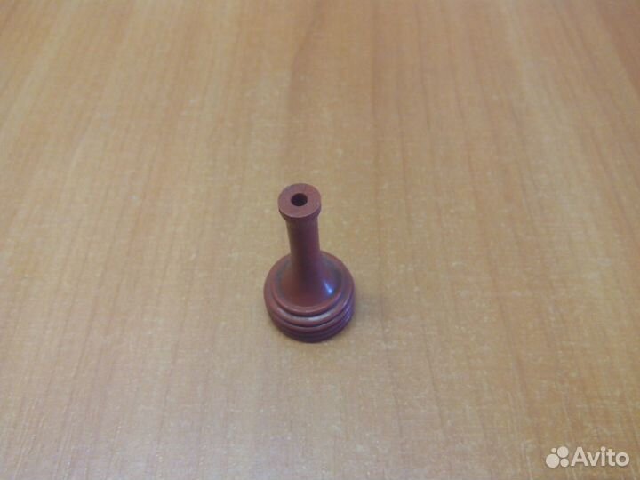 Резиночка ц/з багажника Ауди 80/100/А6