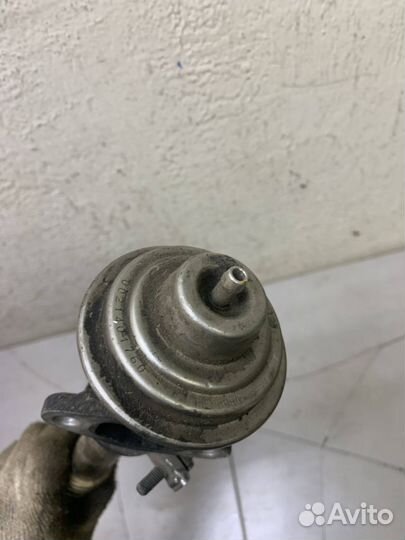 Клапан рециркуляции отработавших газов Mercedes W124 E