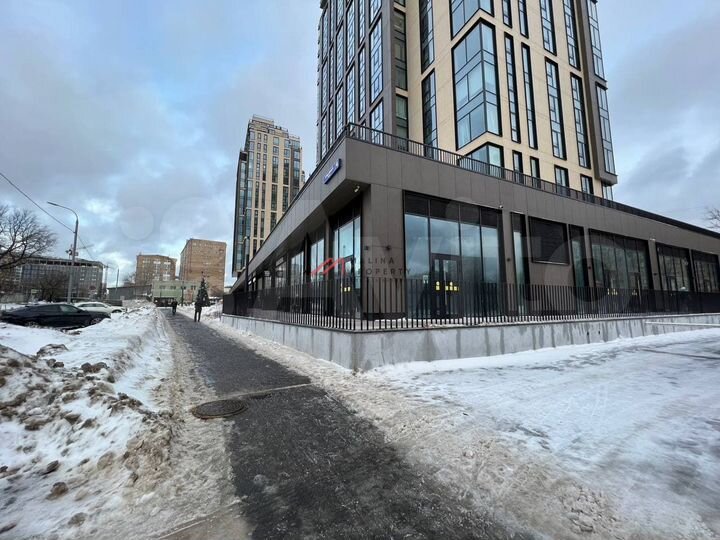 Сдам торговое помещение, 197 м²