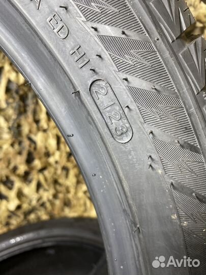 Hankook Winter I'Cept X RW10 275/40 R21 107T