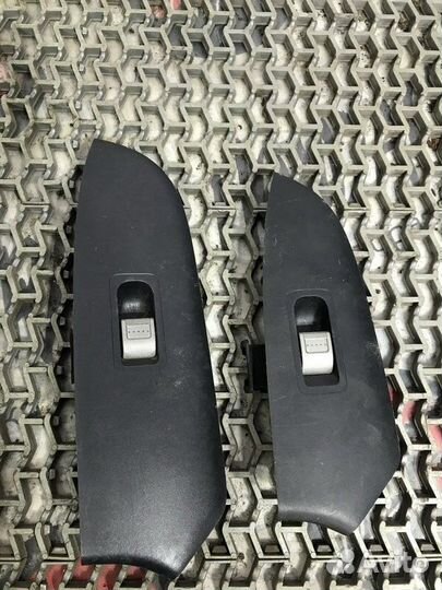 Кнопка стеклоподъемника Honda CR-V