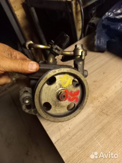 Насос гура Toyota vista