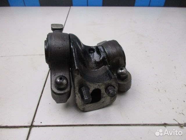 Вал рокера Mercedes Benz Actros MP3