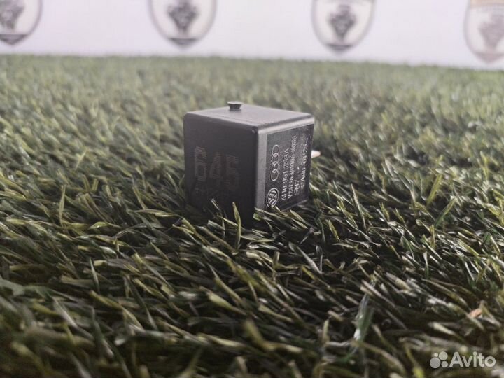 Реле Audi S8 4H2 cgta 2012