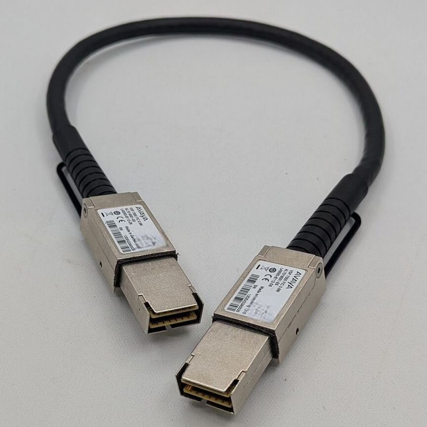 [AL7018001-E6] Кабель Avaya Vsp 7000 Series