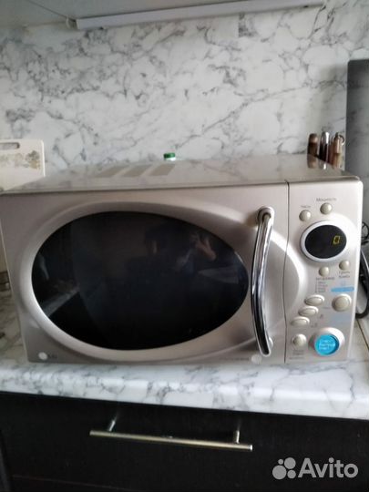 Микроволновая печь LG с грилем