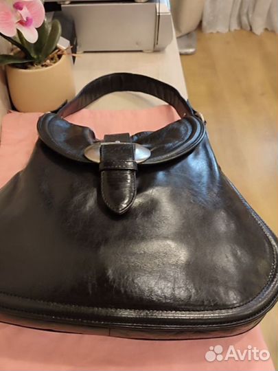 Сумка женская б/у натуральная кожа италия
