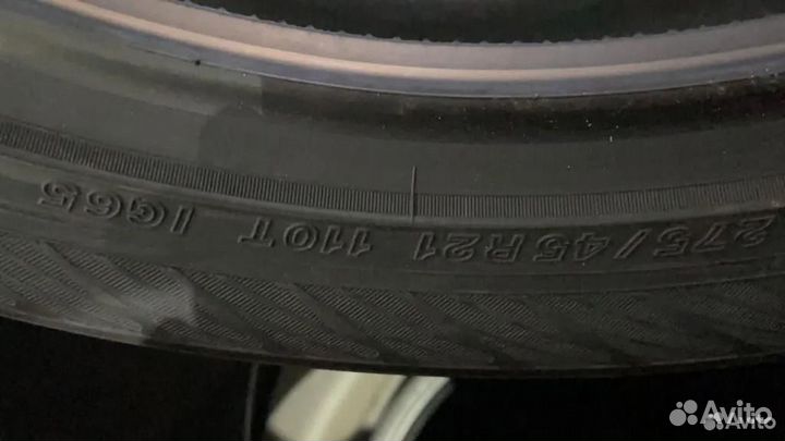 Yokohama IceGuard Stud IG65 275/45 R21 110T