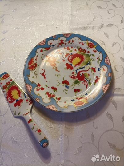 Тарелки фарфоровые для торта