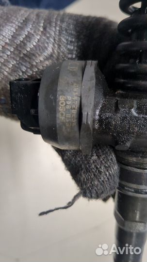 Форсунка топливная Volkswagen Passat 5, 2003