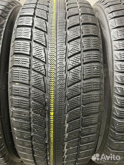 Triangle TR777 235/55 R17 105T