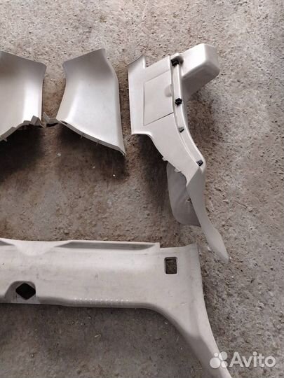Обшивка отсека багажника Honda Avancier TA3