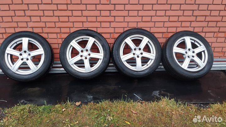 Колеса летние на литых дискахR16