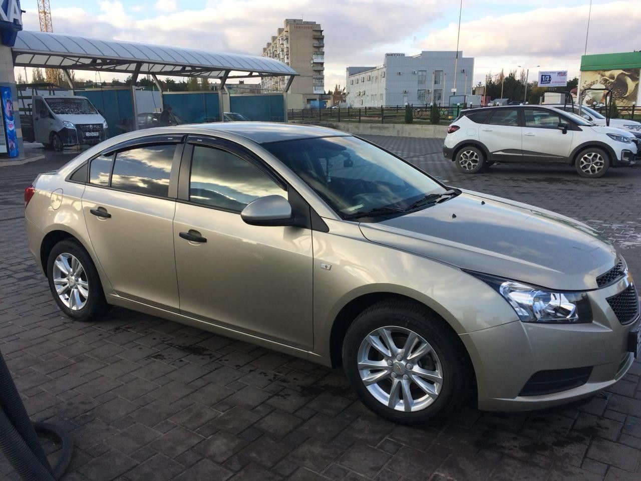 Chevrolet Cruze: фото владельца