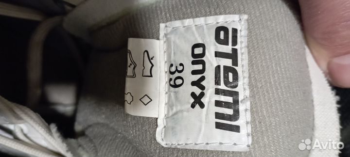 Коньки женские 39 размер с чехлом-сумкой и защитой