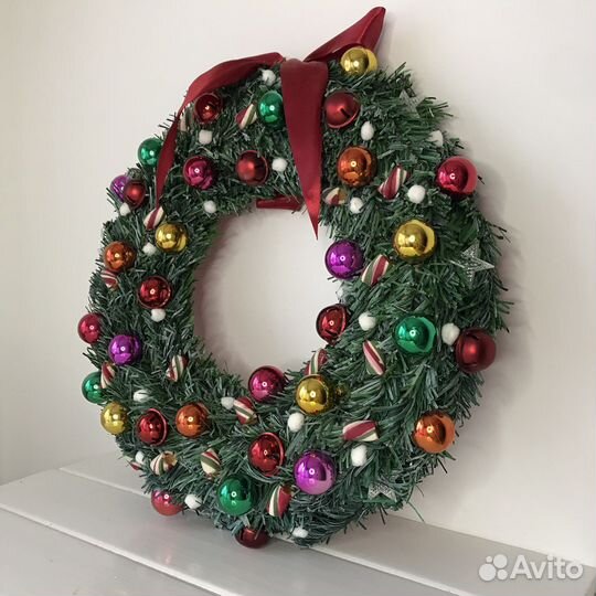 Рождественский венок с гирляндой